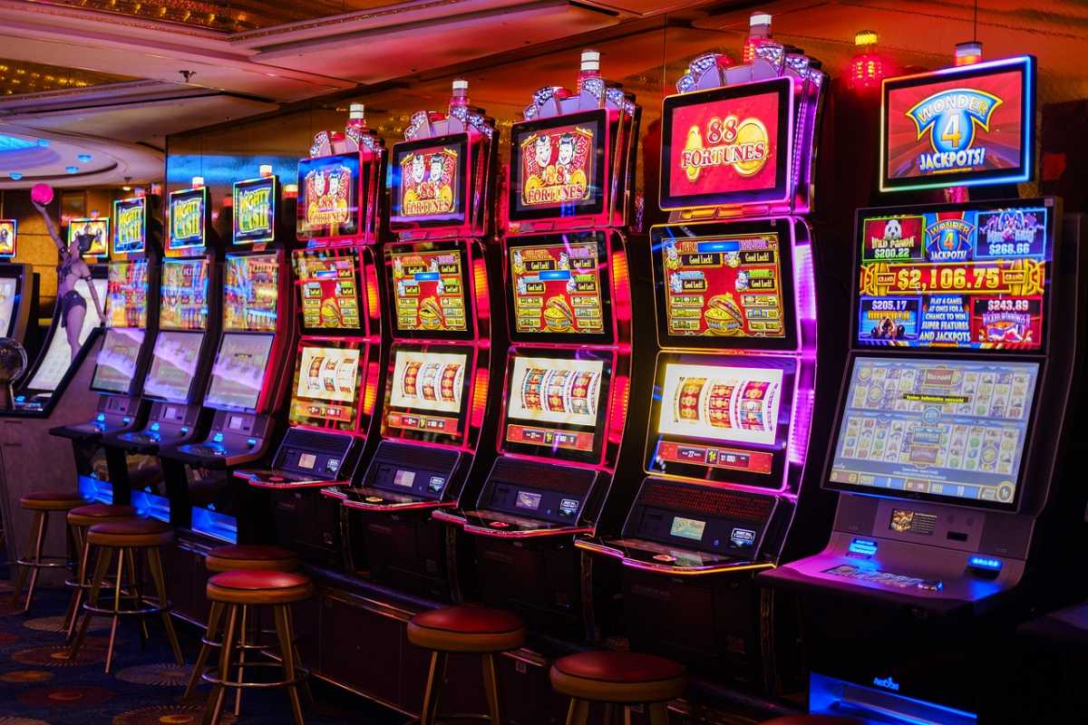 Gemstone Spins: Unearthing Hidden Riches in Online Slot Sites casino apps canada